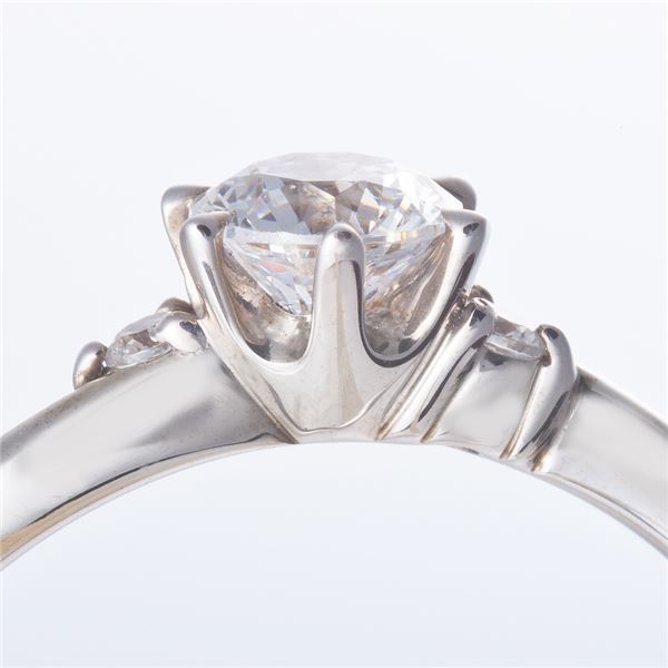 Dカラー・VVS2・EX Pt0.3ct ダイヤリング 両側ダイヤモンド(鑑定書付き) 18号 - 画像 (3)